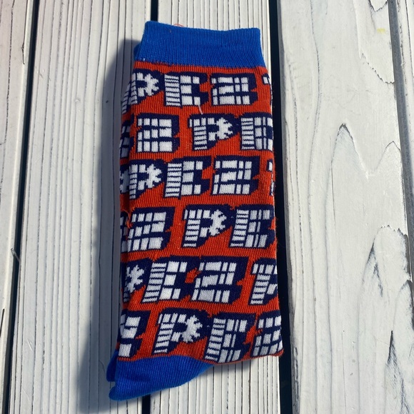 SOCKS 4 FOR 20 BUNDLES OF SOCKS - Picture 7 of 10